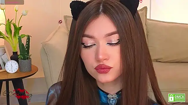 oliviaah  online show from March 2026 03:28:01 PM