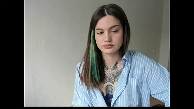 NikkieKitty online show from April 2026 01:44:02 PM