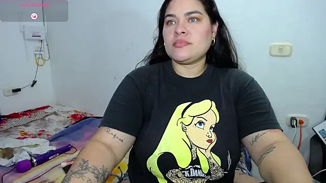 Snapshot of NinaFuentes2X chatting on July 2026 01:45:02 AM NinaFuentes2X online show from July 2026 01:45:02 AM