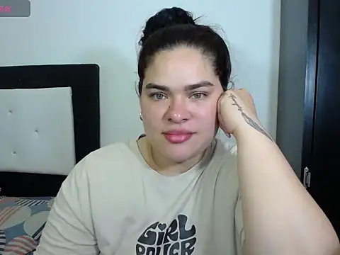 Snapshot of NinaFuentes2X chatting on August 2026 02:36:02 AM NinaFuentes2X online show from August 2026 02:36:02 AM