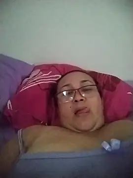 Snapshot of Nini_Love_ chatting on April 2026 08:23:01 PM Nini Love online show from April 2026 08:23:01 PM