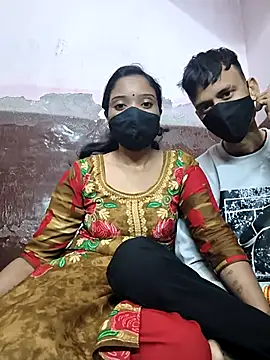 Snapshot of couplegk71 chatting on February 2026 01:15:01 PM couplegk71 online show from February 2026 01:15:01 PM