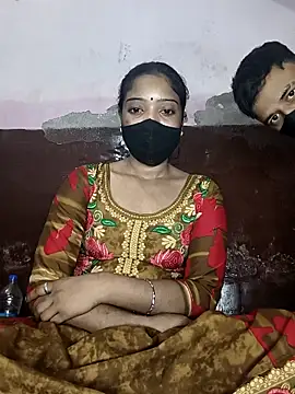Snapshot of couplegk71 chatting on February 2026 02:44:02 PM couplegk71 online show from February 2026 02:44:02 PM