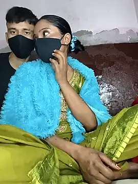 Snapshot of couplegk71 chatting on February 2026 03:30:02 PM couplegk71 online show from February 2026 03:30:02 PM