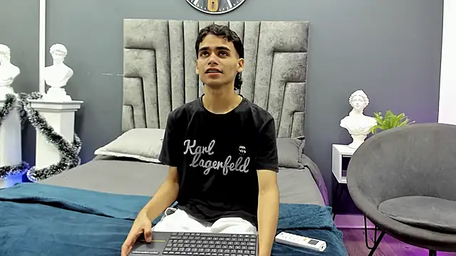 kevin  warhol online show from December 2025 03:56:02 AM