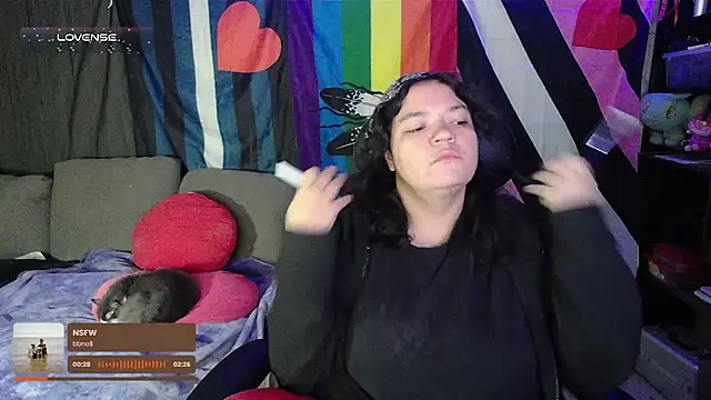 Snapshot of bellaheart_x chatting on December 2025 03:49:02 PM bellaheart x online show from December 2025 03:49:02 PM