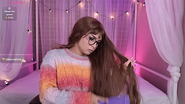 Snapshot of simone_sky chatting on January 2026 12:47:01 AM simone sky online show from January 2026 12:47:01 AM