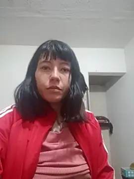 Snapshot of Angeline__Thompson chatting on December 2025 04:12:02 PM Angeline Thompson online show from December 2025 04:12:02 PM