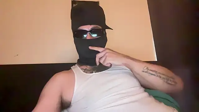 Snapshot of angelblanco chatting on April 2026 10:59:01 PM angelblanco online show from April 2026 10:59:01 PM