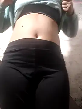 Snapshot of SubmissiveKaur chatting on December 2025 10:08:02 AM SubmissiveKaur online show from December 2025 10:08:02 AM