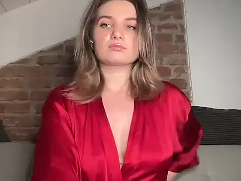 Snapshot of Heiva01 chatting on December 2025 03:27:02 PM Heiva01 online show from December 2025 03:27:02 PM