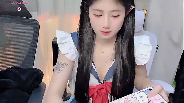 Yvonne-07 online show from December 2025 12:22:02 PM