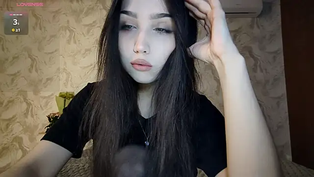 Qwami Amie online show from March 2026 02:11:02 PM