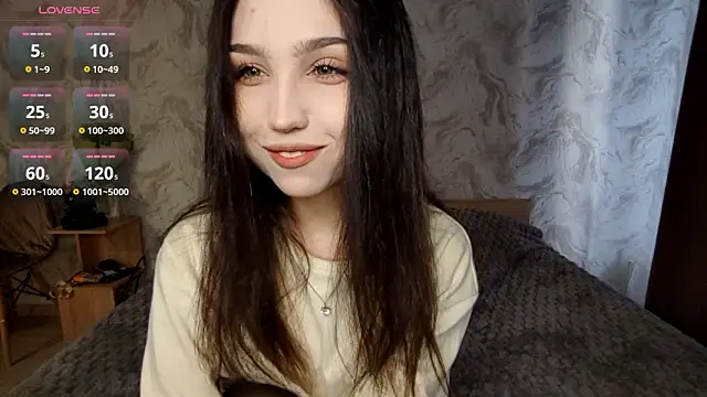 Qwami Amie online show from March 2026 01:16:02 PM