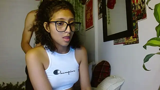 SweetEmxxx online show from February 2026 12:01:01 AM