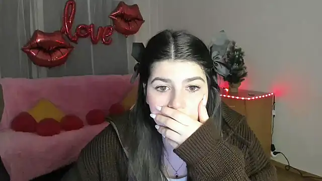 KisaModel online show from February 2026 04:25:01 PM