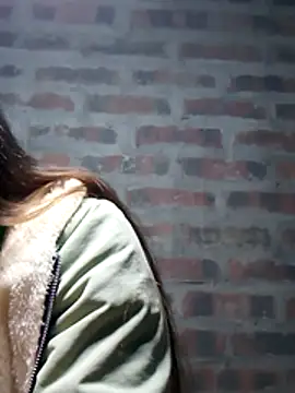 yana-zz online show from February 2026 11:01:01 PM