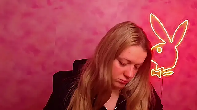 Snapshot of Samantha_Gloww chatting on December 2025 07:12:01 AM Samantha Gloww online show from December 2025 07:12:01 AM