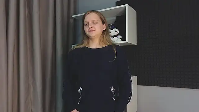 HazeElariel online show from March 2026 02:43:01 PM