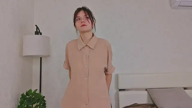 Snapshot of NyraVesperis chatting on April 2026 06:55:02 AM NyraVesperis online show from April 2026 06:55:02 AM