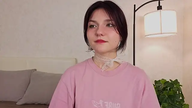 NyraVesperis online show from May 2026 04:07:02 AM