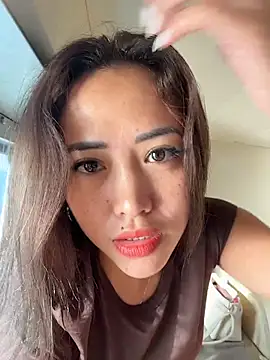 Snapshot of Serena_reinaa chatting on December 2025 11:45:01 PM Serena reinaa online show from December 2025 11:45:01 PM