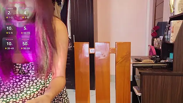 Snapshot of Serena_reinaa chatting on January 2026 12:18:02 PM Serena reinaa online show from January 2026 12:18:02 PM