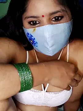 Cuple masti72 online show from April 2026 05:30:01 PM