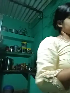 Cuple masti72 online show from June 2026 01:59:01 PM