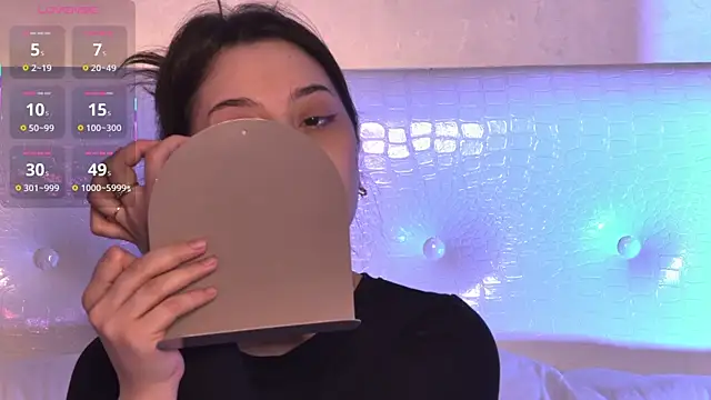 LucieBliss online show from April 2026 01:50:02 PM