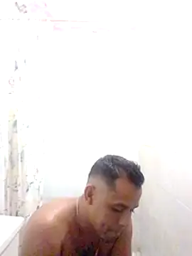 Snapshot of lesoley chatting on December 2025 01:32:02 AM lesoley online show from December 2025 01:32:02 AM