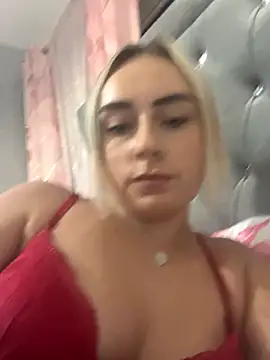 ScarletJ  online show from December 2025 01:00:02 AM