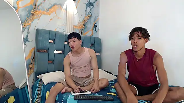 Snapshot of YOUNG_GUYS1 chatting on February 2026 01:21:02 AM YOUNG GUYS1 online show from February 2026 01:21:02 AM