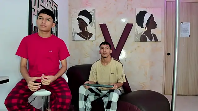 HORNY PRETTY online show from April 2026 07:11:02 PM