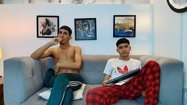 HORNY PRETTY online show from April 2026 09:39:33 PM