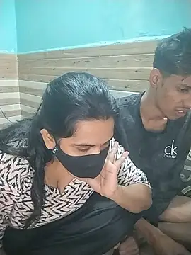 xoupleaura online show from January 2026 06:32:02 PM