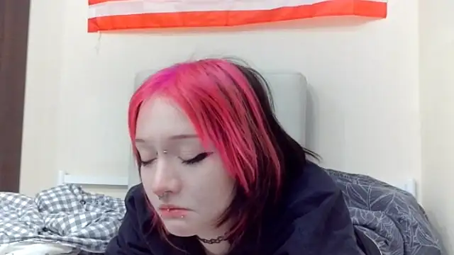 Shine Luna online show from February 2026 08:05:02 PM