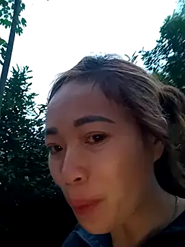 little-effy online show from April 2026 11:22:02 AM