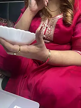 butterflyslay online show from February 2026 04:17:01 PM