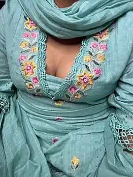 butterflyslay online show from February 2026 02:12:02 AM