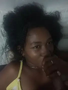 SkinnyAndBrunette online show from December 2025 09:22:01 PM