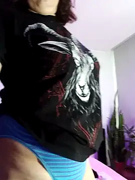 Divine Pouvoir online show from April 2026 11:17:01 AM