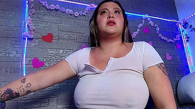 emma honey   online show from December 2025 11:44:01 PM