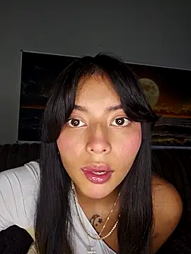 SweetiePixie online show from December 2025 01:01:02 AM