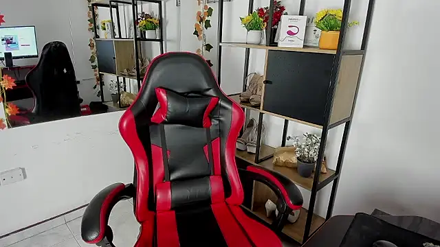 Snapshot of MiaFox_03 chatting on January 2026 01:48:02 PM MiaFox 03 online show from January 2026 01:48:02 PM