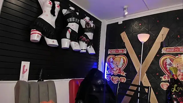 Snapshot of MiaFox_03 chatting on February 2026 01:53:02 PM MiaFox 03 online show from February 2026 01:53:02 PM