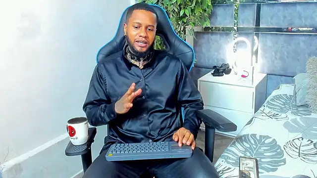 jay jhonson01 online show from March 2026 02:50:01 AM