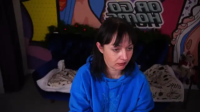 Snapshot of MariStorm chatting on December 2025 02:00:02 PM MariStorm online show from December 2025 02:00:02 PM