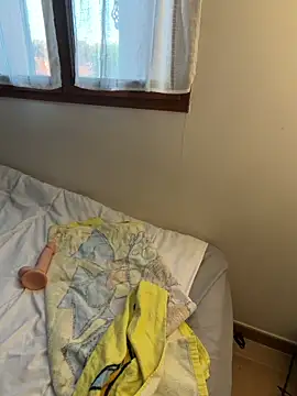 CoquineCharmeuse online show from April 2026 05:55:01 PM