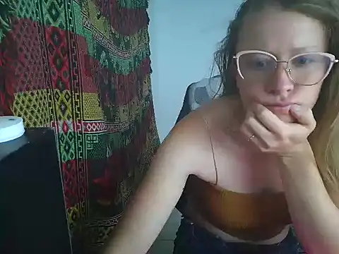 arianna blonde online show from March 2026 02:24:01 AM